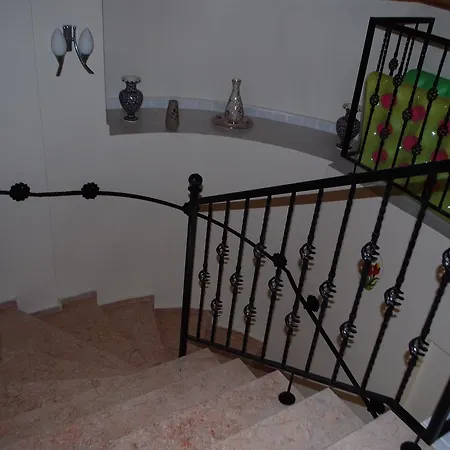 Almond Grove A4 Apartament *